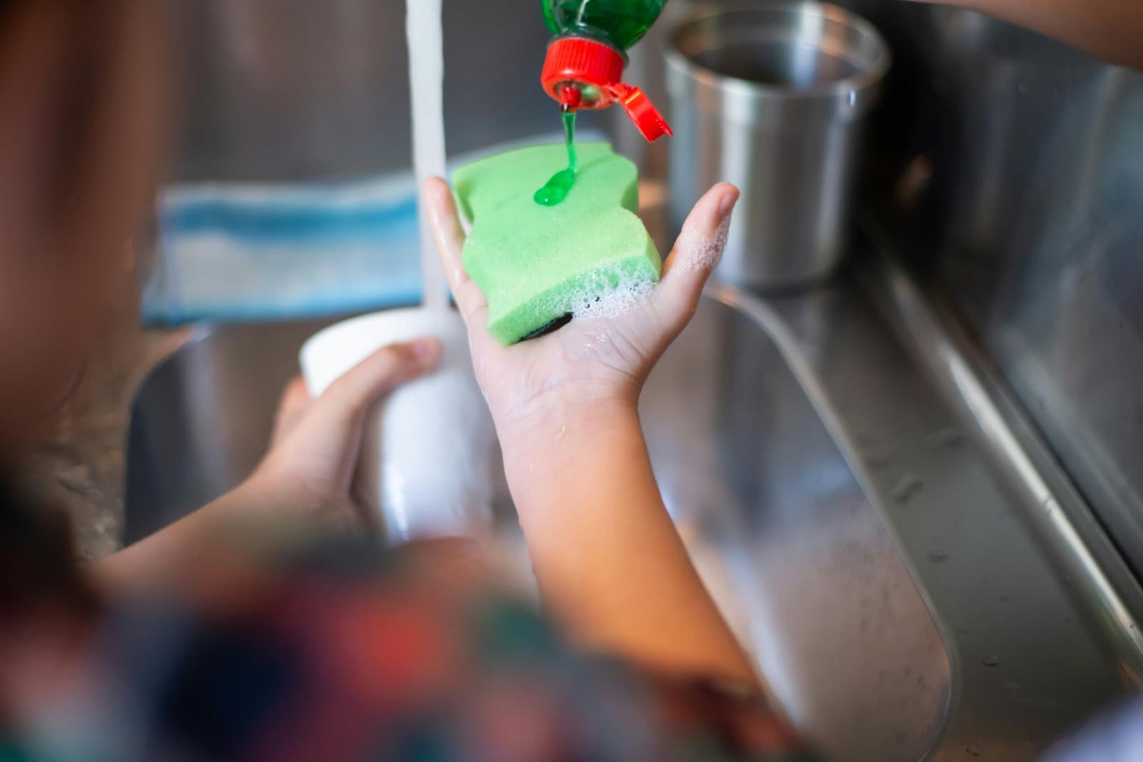 Kitchen Deep Cleaning Dubai That Removes Tough Grease and Stains